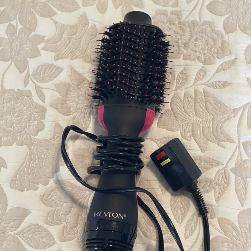 REVLON One-Step Volumizer Original 1.0 Hair Dryer and Hot Air Brush, Black